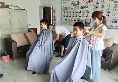 幸福，從“頭”開(kāi)始——2020父親節(jié)理發(fā)活動(dòng)